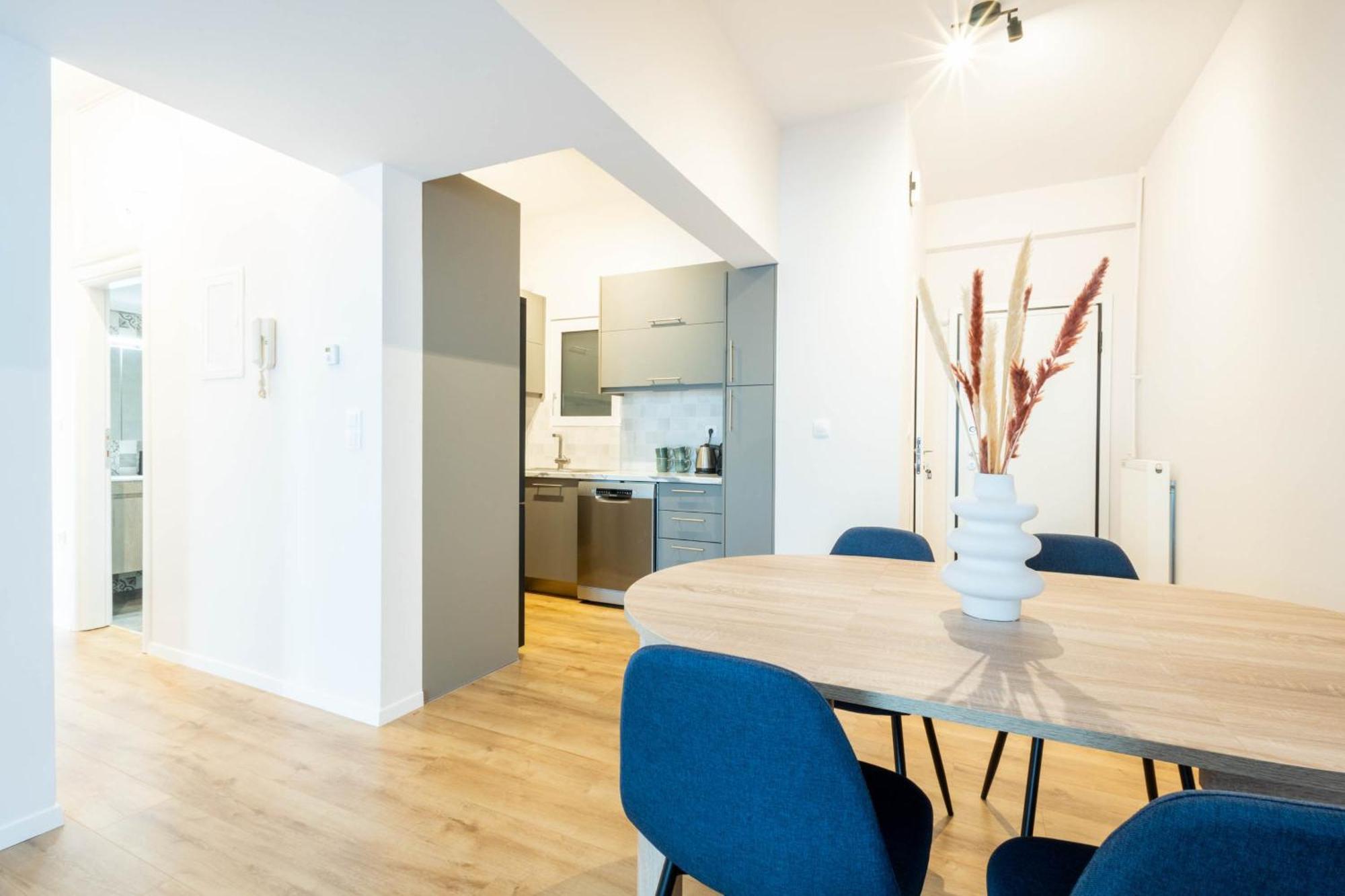 Urban Comfort 2 Bdrm Next To Metro アテネ エクステリア 写真