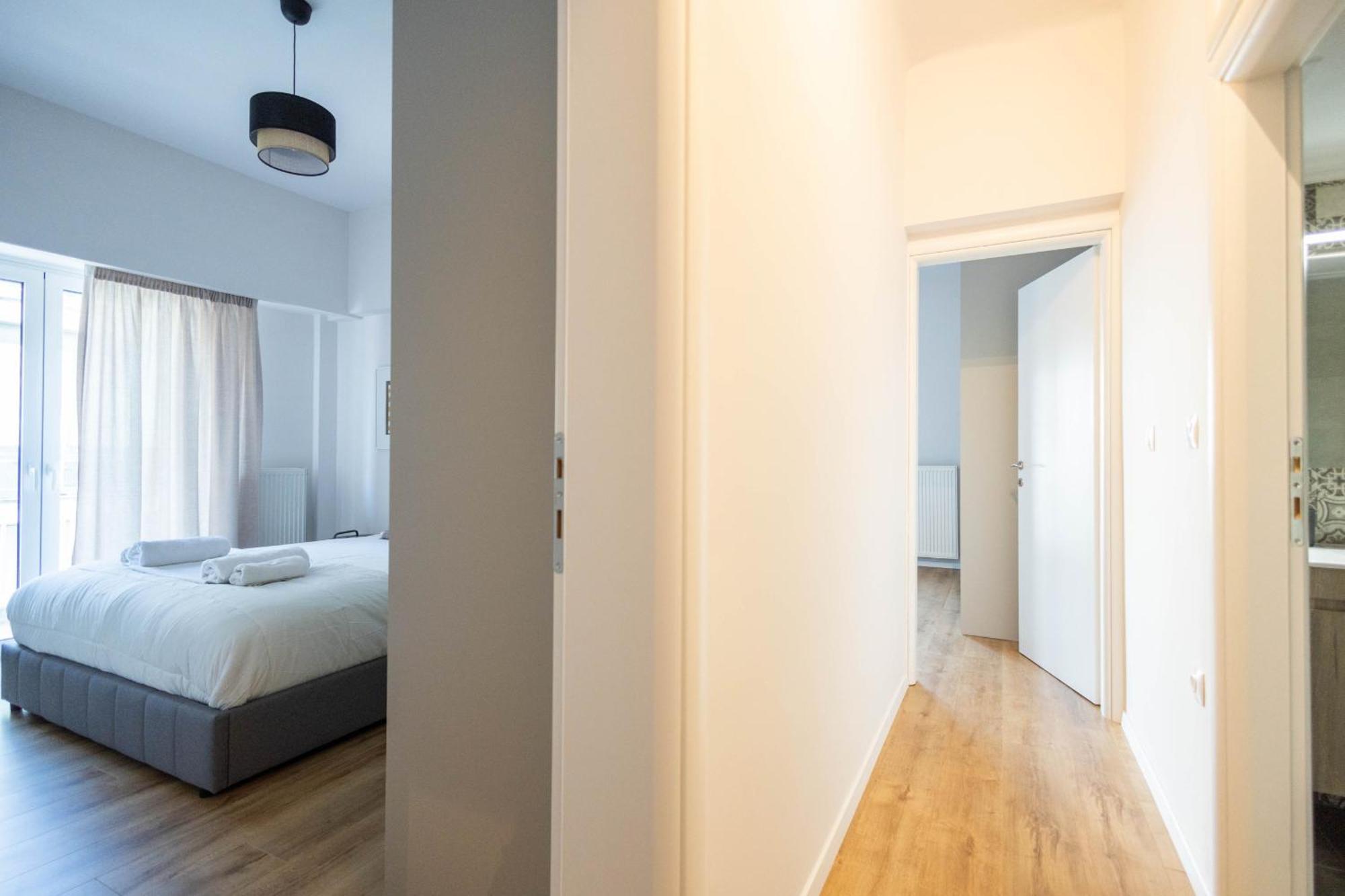 Urban Comfort 2 Bdrm Next To Metro アテネ エクステリア 写真