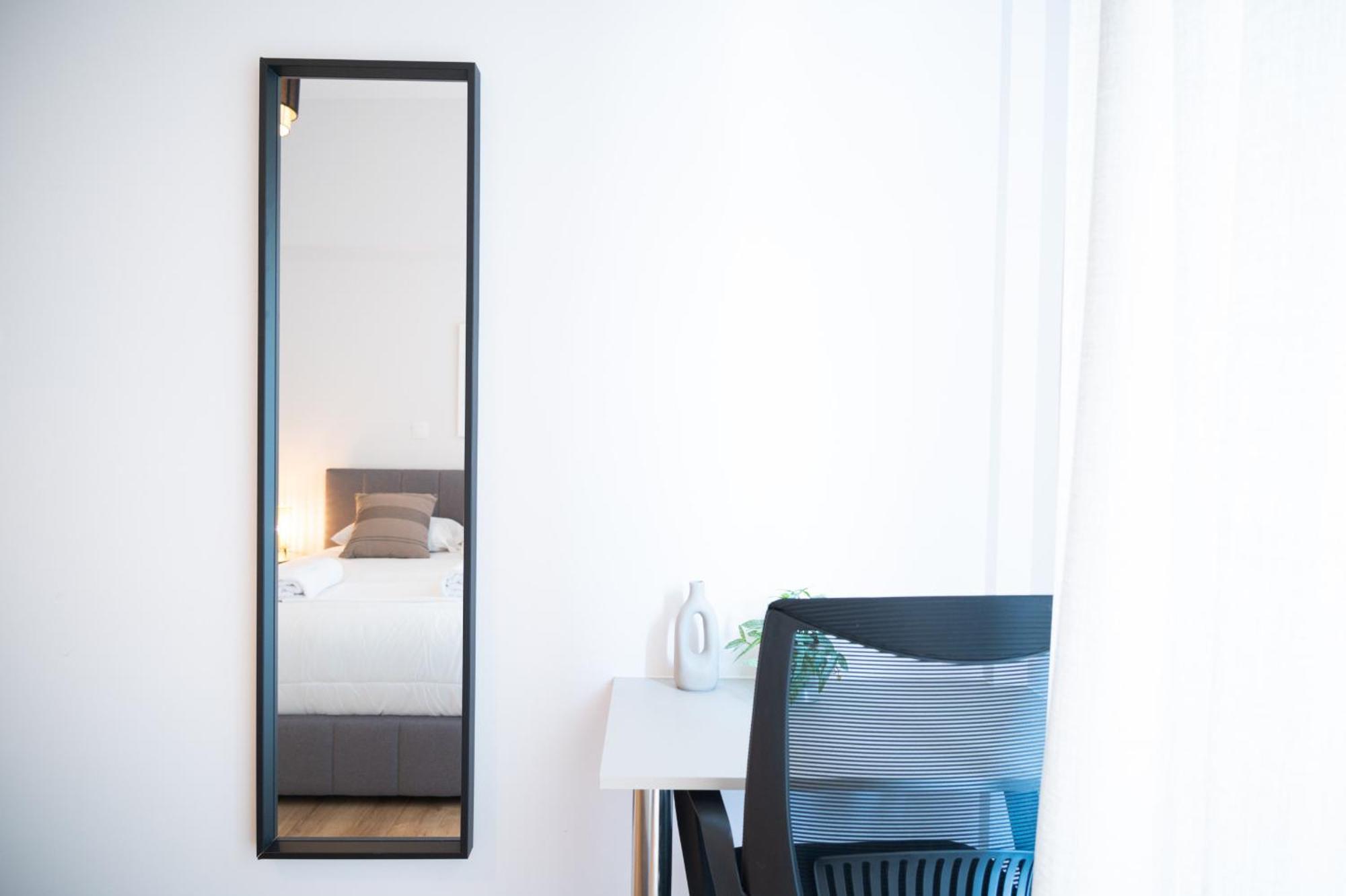 Urban Comfort 2 Bdrm Next To Metro アテネ エクステリア 写真