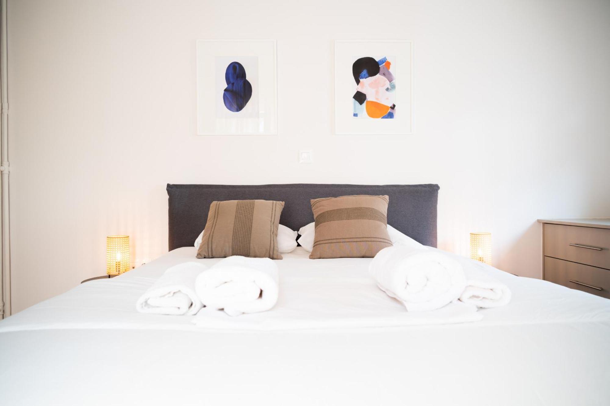 Urban Comfort 2 Bdrm Next To Metro アテネ エクステリア 写真